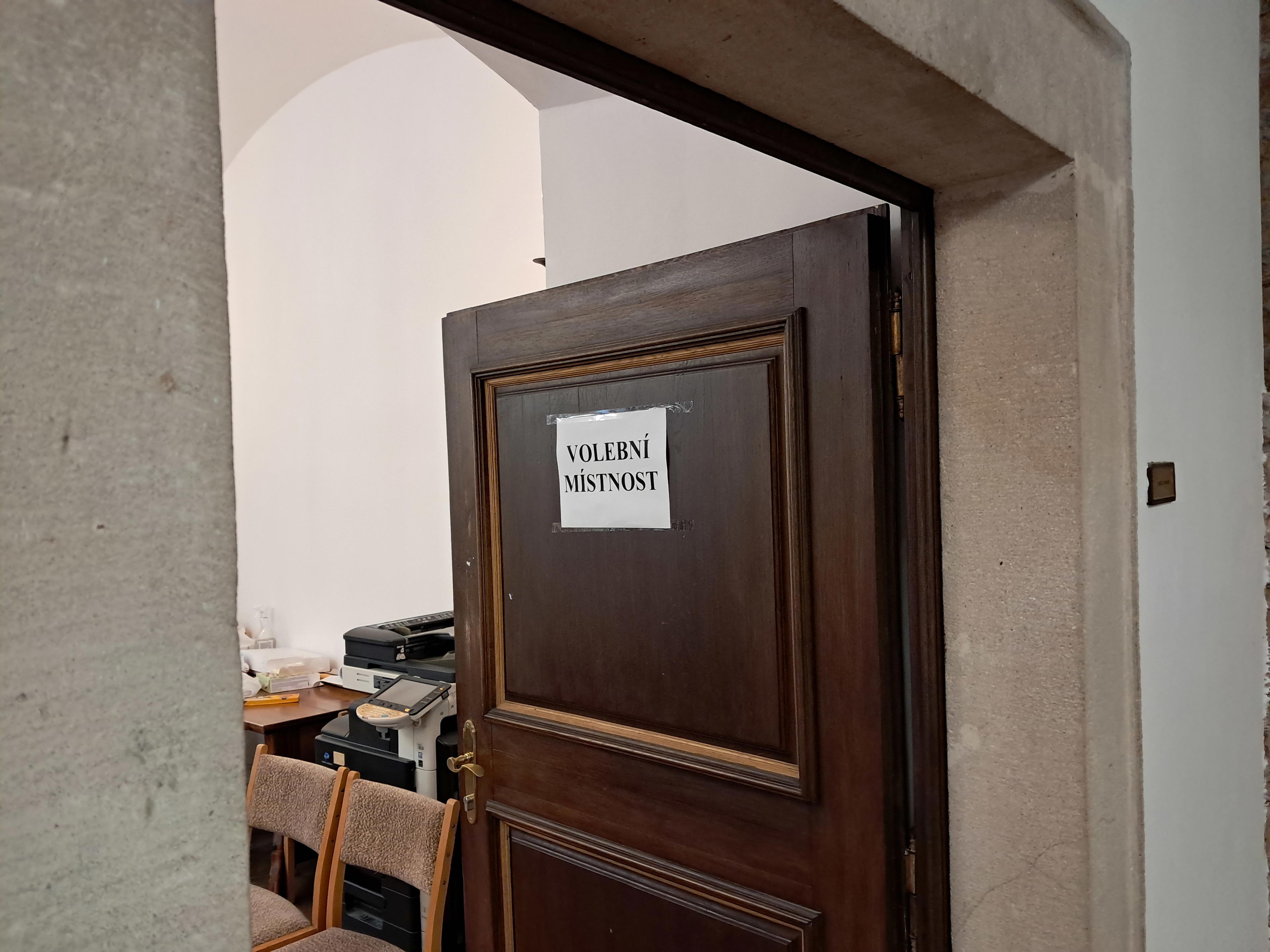 Volební místnost