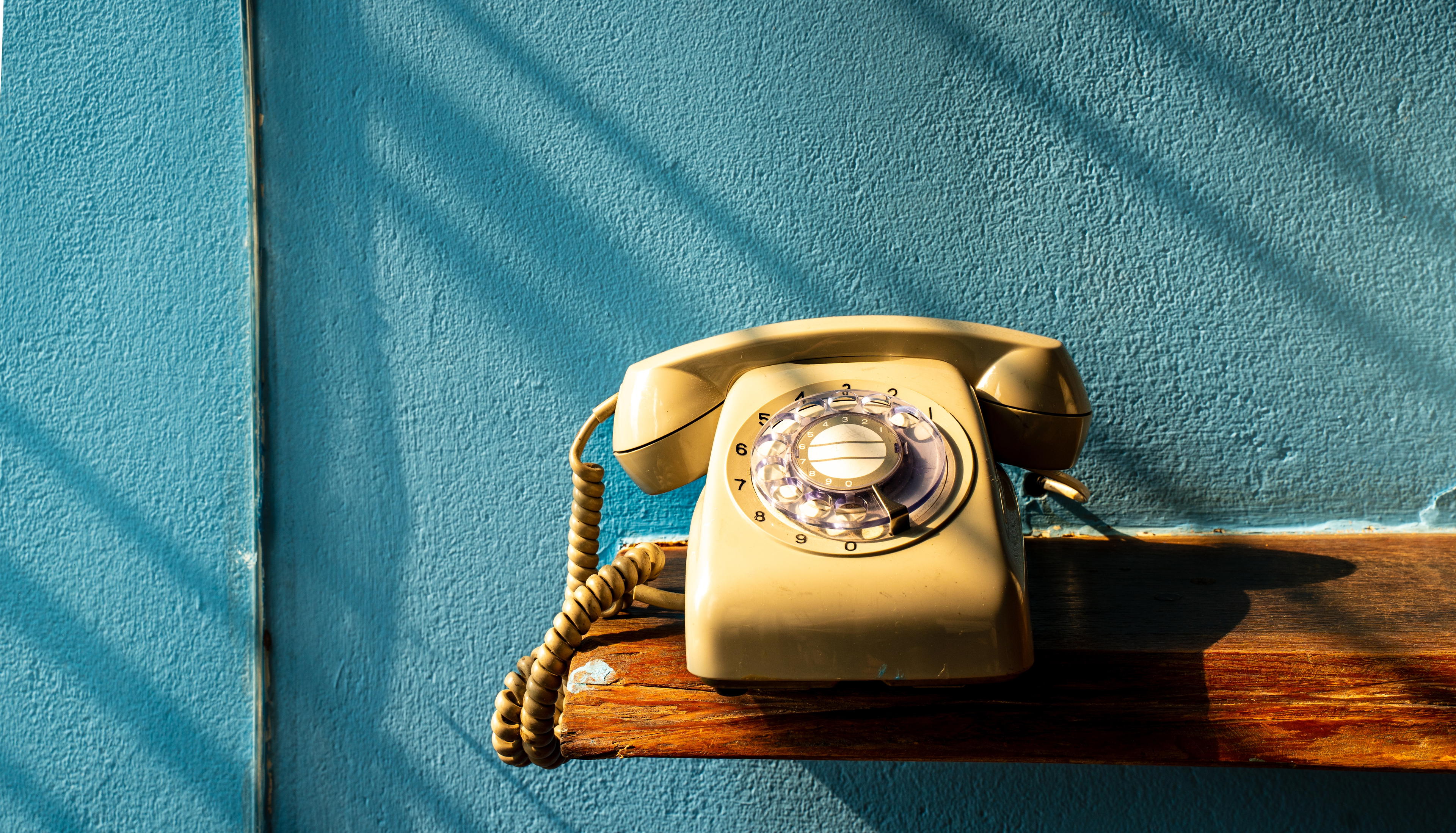 Starý telefon
