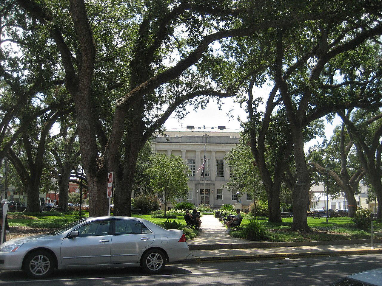 Budova 32. okresního soudu (Terrebonne Parish Courthouse) v americkém městě Houma