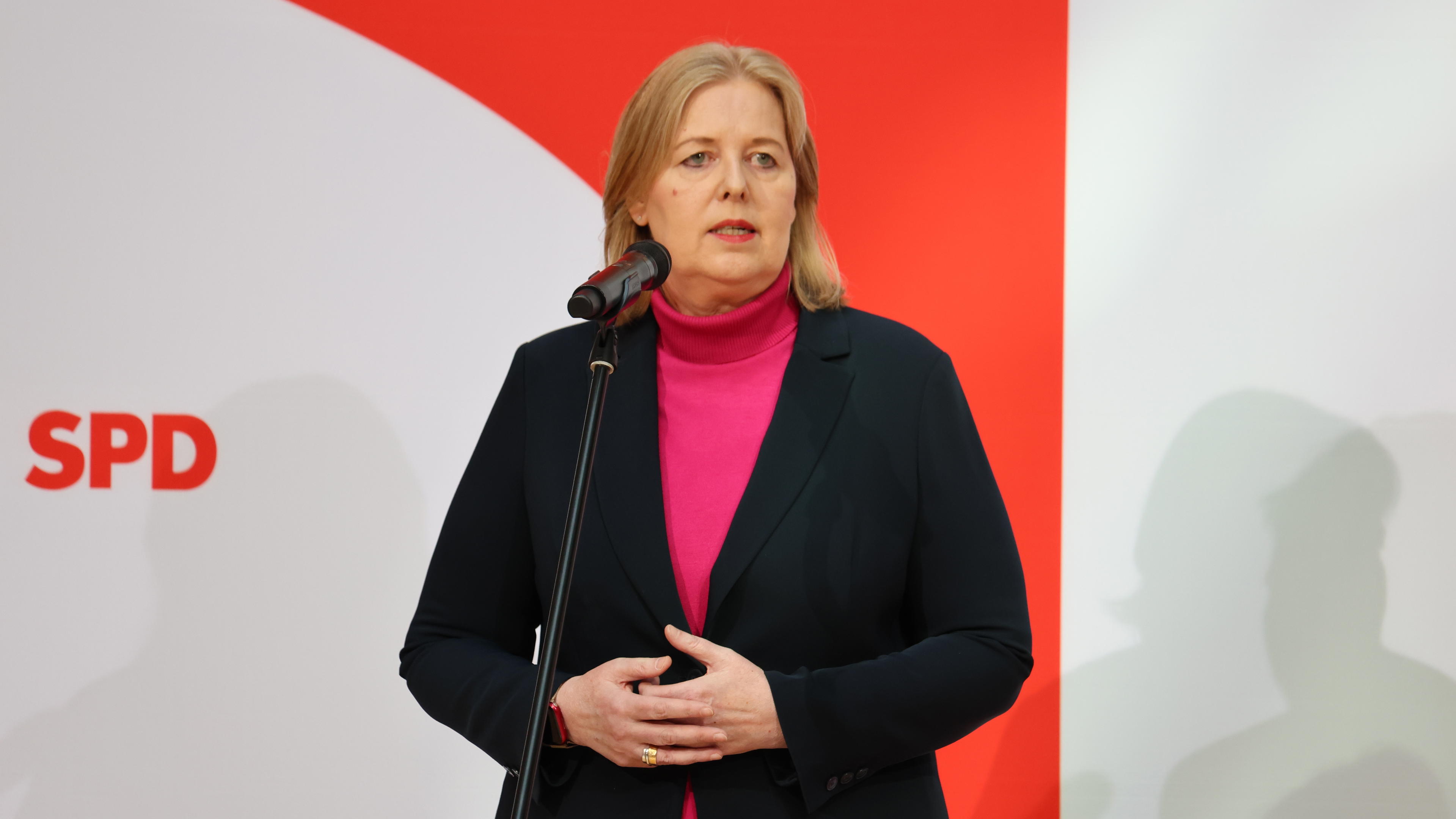 Bärbel Basová